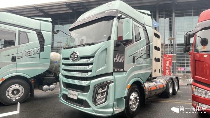 解放J6V 精英版6SM4 NG双燃料牵引车530马力.jpg 解放J6V 精英版6SM4 NG双燃料牵引车530马力.jpg