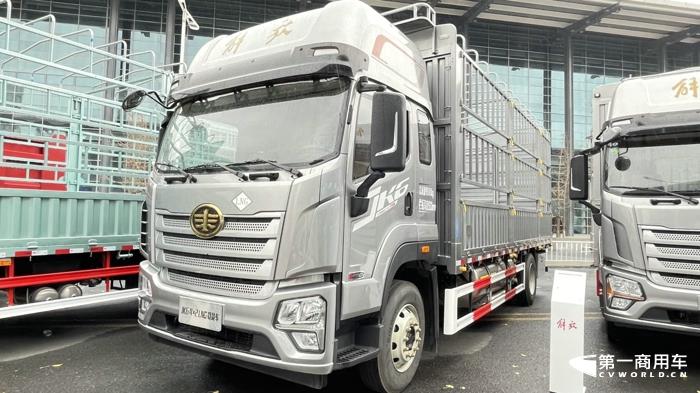 解放JK6 4×2 LNG载货车.jpg