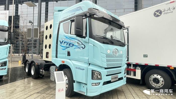 解放JH6双燃料牵引车510马力.jpg