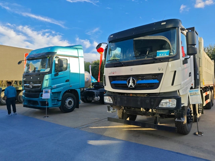 北奔重汽携明星产品亮相2024第十三届包头国际车展暨装备制造业博览会2.jpg 北奔重汽携明星产品亮相2024第十三届包头国际车展暨装备制造业博览会2.jpg