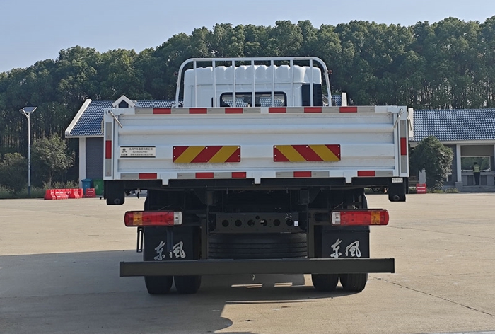 东风混合动力载货车2.jpg 东风混合动力载货车2.jpg