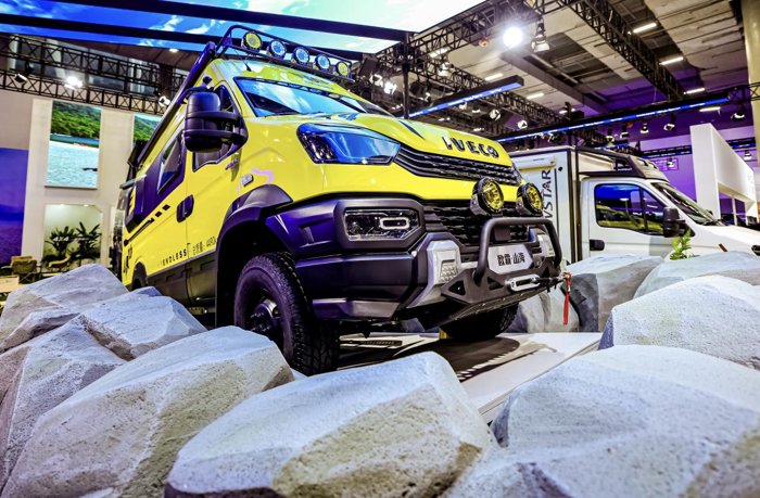 依维柯欧霸·山海房车4.png 依维柯欧霸·山海房车4.png