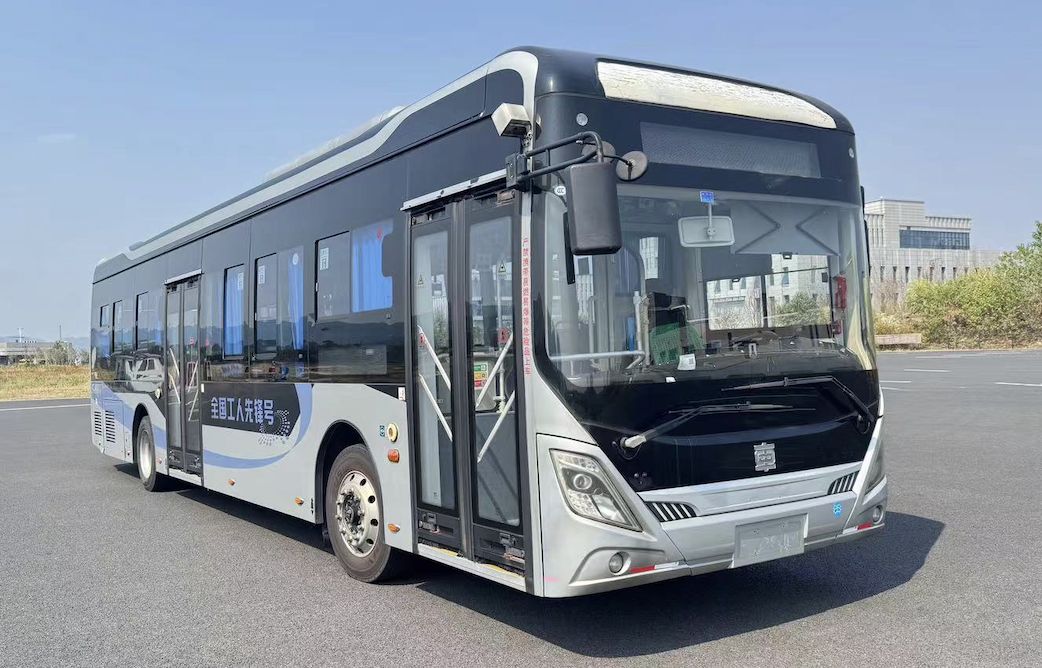 宇通2.jpg 宇通2.jpg