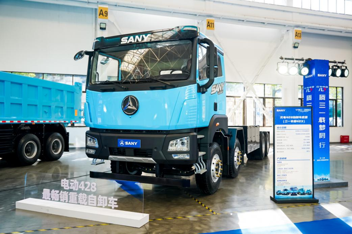 三一工车2025款新品发布会圆满举行6.png 三一工车2025款新品发布会圆满举行6.png