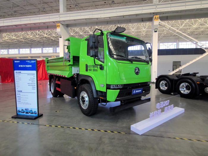 三一工车2025款新品发布会圆满举行9.png 三一工车2025款新品发布会圆满举行9.png
