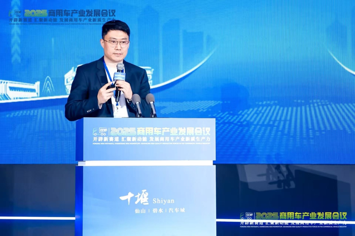 王智明:新时代背景下客车出口的破局之道.png 王智明:新时代背景下客车出口的破局之道.png