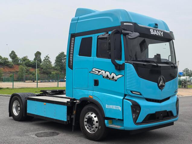 三一纯电动牵引车.jpg 三一纯电动牵引车.jpg
