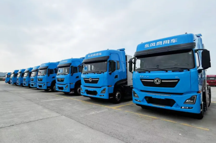 东风天龙KL氢燃料电池牵引车1.png 东风天龙KL氢燃料电池牵引车1.png