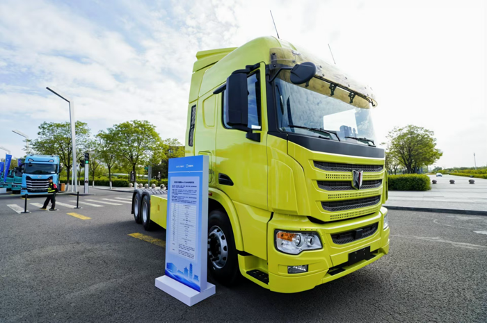 联合重卡电麒麟换电牵引车.png 联合重卡电麒麟换电牵引车.png