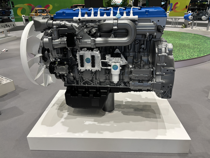 潍柴全明星阵容闪耀2025全球合作伙伴大会6.png 潍柴全明星阵容闪耀2025全球合作伙伴大会6.png