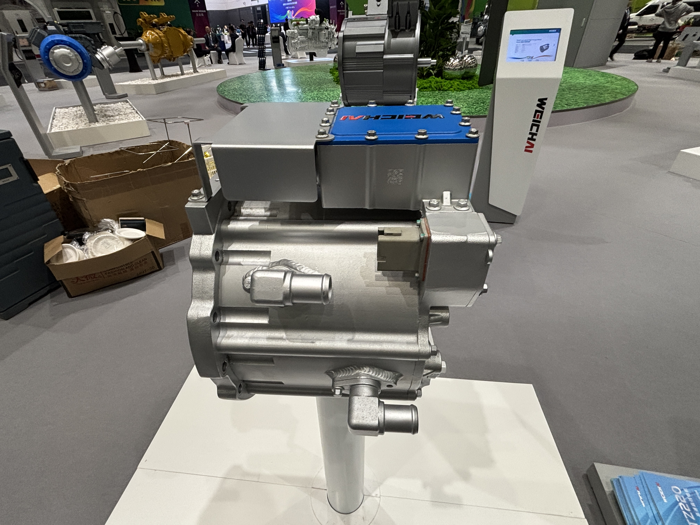 潍柴全明星阵容闪耀2025全球合作伙伴大会7.png 潍柴全明星阵容闪耀2025全球合作伙伴大会7.png