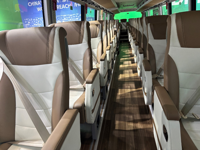 揭开中通H13旅团客车的神秘面纱3.png 揭开中通H13旅团客车的神秘面纱3.png