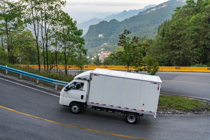 比亚迪轿卡.jpg 比亚迪轿卡.jpg