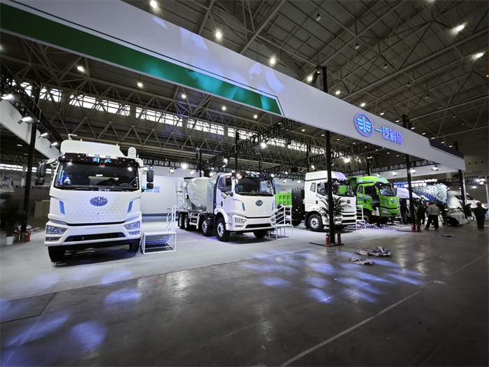 一汽解放展台.jpg 一汽解放展台.jpg