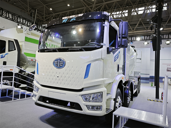 解放J6L 8×4纯电搅拌车.jpg 解放J6L 8×4纯电搅拌车.jpg