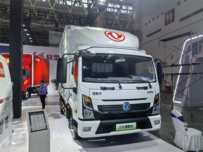 多利卡D5E.jpg 多利卡D5E.jpg