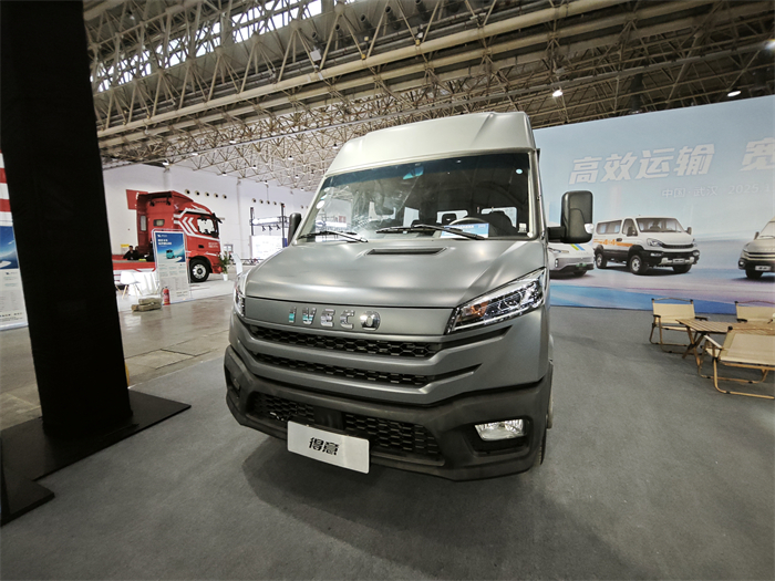 南京依维柯得意系列.jpg 南京依维柯得意系列.jpg