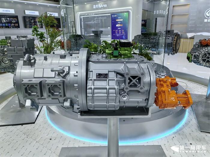 变速器总成型号 F6E320.jpg