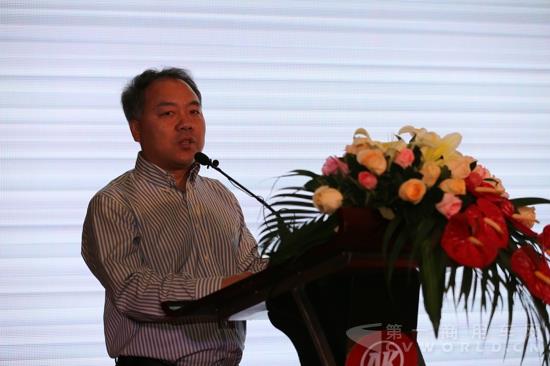 中国公路学会客车分会副秘书长 佘振清进行新能源市场分析.jpg 中国公路学会客车分会副秘书长 佘振清进行新能源市场分析.jpg