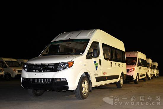 东风御风纯电动汽车服务于国药集团.JPG 东风御风纯电动汽车服务于国药集团.JPG