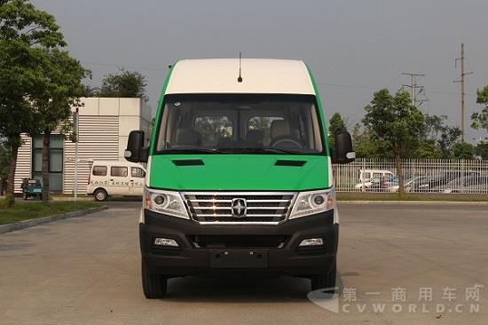 潍柴欧睿纯电动车.JPG 潍柴欧睿纯电动车.JPG