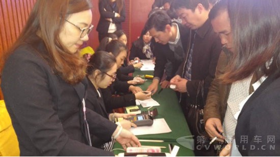 (定)130台订单!乘龙H7玉柴6K机上市发布会(南宁站)告捷1043.png