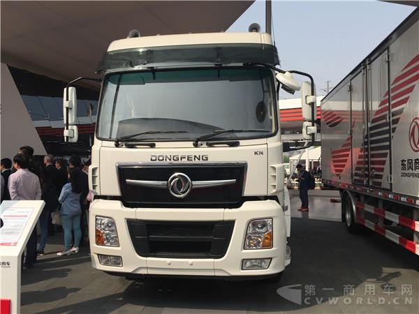 东南亚右置6x4牵引车1.jpg 东南亚右置6x4牵引车1.jpg