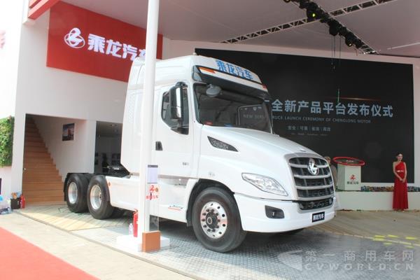东风柳汽6×4长头牵引车(T7-康明斯520) (3)_1.jpg 东风柳汽6×4长头牵引车(T7-康明斯520) (3)_1.jpg