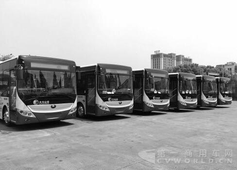 海宁将开首条纯电动公交线路.jpg 海宁将开首条纯电动公交线路.jpg