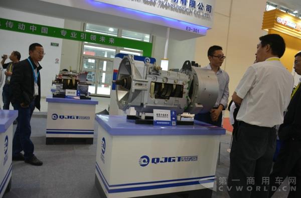 集成电液缓速器的变速器6S1651.jpg 集成电液缓速器的变速器6S1651.jpg