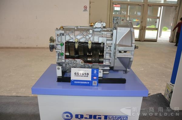 大型公路客车铝合金轻量化变速器6S1610.jpg 大型公路客车铝合金轻量化变速器6S1610.jpg
