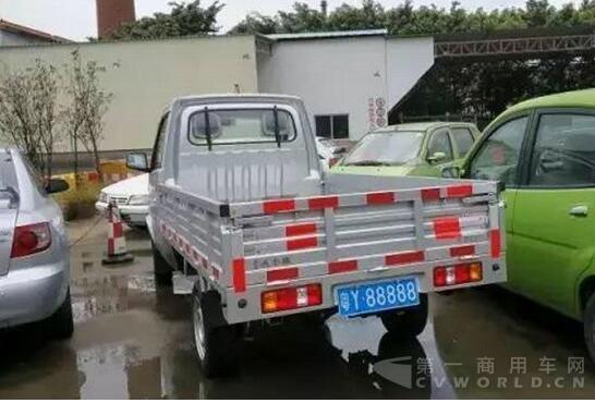 2万货车挂百万豪牌2.jpg 2万货车挂百万豪牌2.jpg