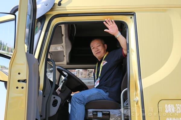 1号选手.jpg 1号选手.jpg