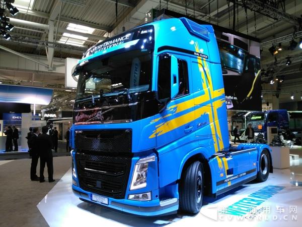沃尔沃FH4×2牵引车2.jpg 沃尔沃FH4×2牵引车2.jpg
