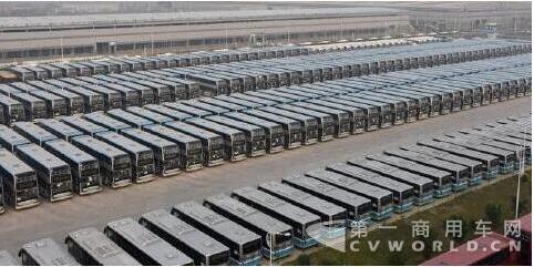 积压的新能源商用车.jpg 积压的新能源商用车.jpg