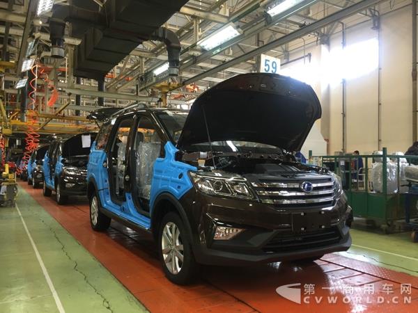 北汽昌河MPV M70生产线2.jpg 北汽昌河MPV M70生产线2.jpg