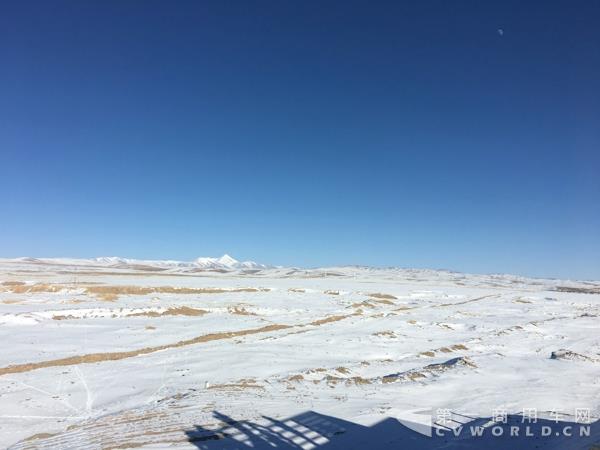 到处积雪.jpg