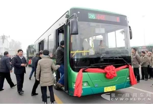 山西最大单笔新能源订单!中车500辆纯电动公交车长治上线2.jpg 山西最大单笔新能源订单!中车500辆纯电动公交车长治上线2.jpg