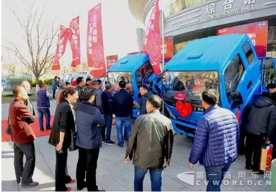 挺进凤凰城 跃进带你看场好戏10.jpg 挺进凤凰城 跃进带你看场好戏10.jpg