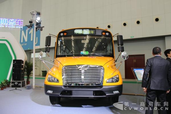 中通LCK6119D5Z校车.jpg 中通LCK6119D5Z校车.jpg