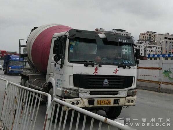 重汽.jpg 重汽.jpg