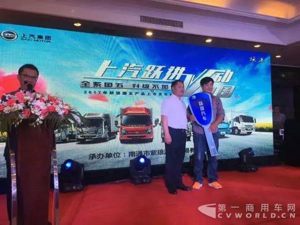 交车.jpg 交车.jpg