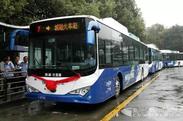 公交.jpg 公交.jpg