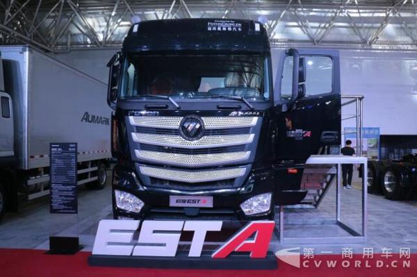 欧曼EST超级卡车明星用户交车2.jpg 欧曼EST超级卡车明星用户交车2.jpg