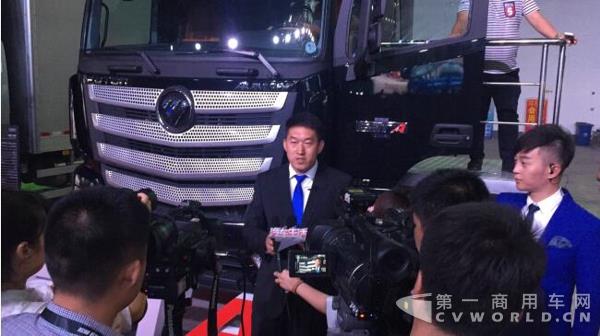 福田戴姆勒汽车营销公司副总经理徐向明接受媒体专访】.jpg 福田戴姆勒汽车营销公司副总经理徐向明接受媒体专访】.jpg