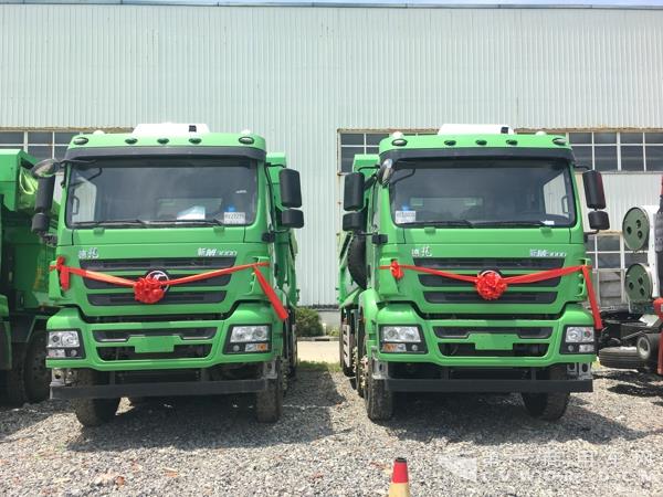 陕汽德龙新M30000 8×4 国五渣土车.jpg 陕汽德龙新M30000 8×4 国五渣土车.jpg