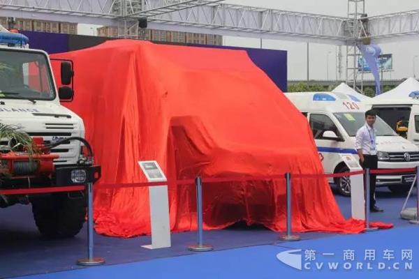 New Daily化身救护车,中国国际医疗器械展闪亮发布.jpg New Daily化身救护车,中国国际医疗器械展闪亮发布.jpg