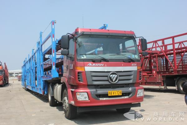 搭载康明斯C-link系统的福田欧曼车辆运输车.jpg 搭载康明斯C-link系统的福田欧曼车辆运输车.jpg