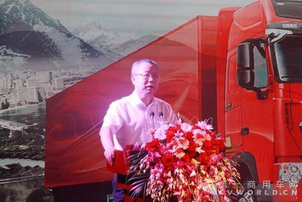 斩获383台订单 中国重汽在四川广受追捧2.jpg 斩获383台订单 中国重汽在四川广受追捧2.jpg