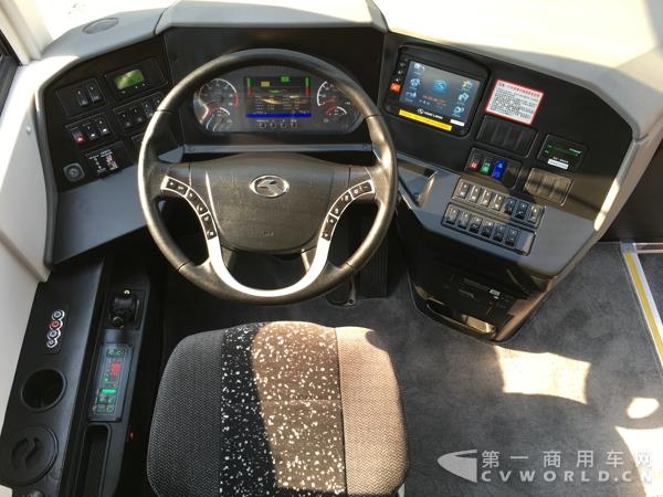 XMQ6127BYBEVL纯电动公路客车 (11).jpg XMQ6127BYBEVL纯电动公路客车 (11).jpg
